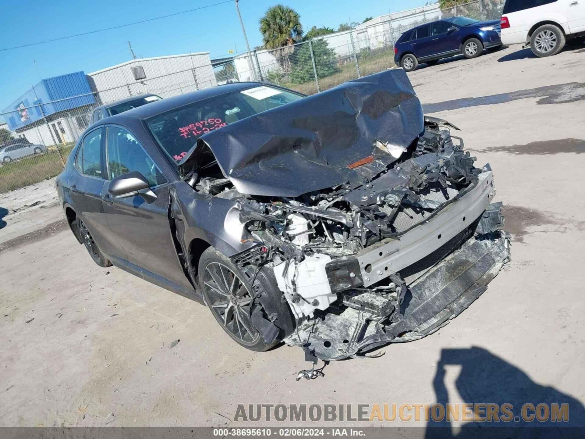 4T1G11AK1NU629750 TOYOTA CAMRY 2022