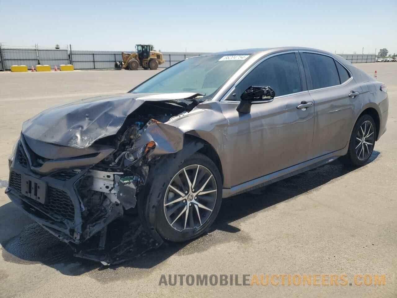 4T1G11AK1NU636746 TOYOTA CAMRY 2022