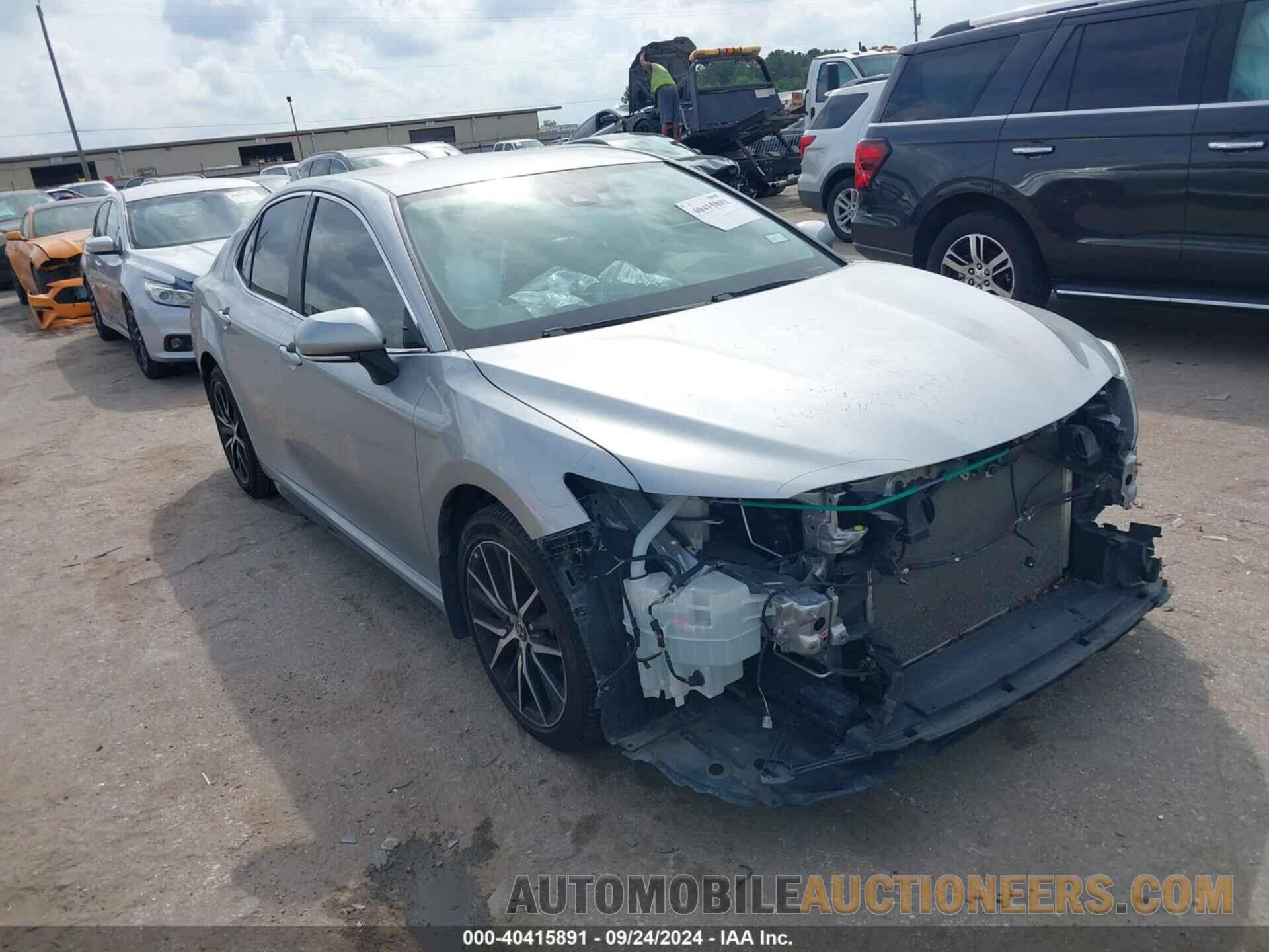 4T1G11AK1NU641929 TOYOTA CAMRY 2022