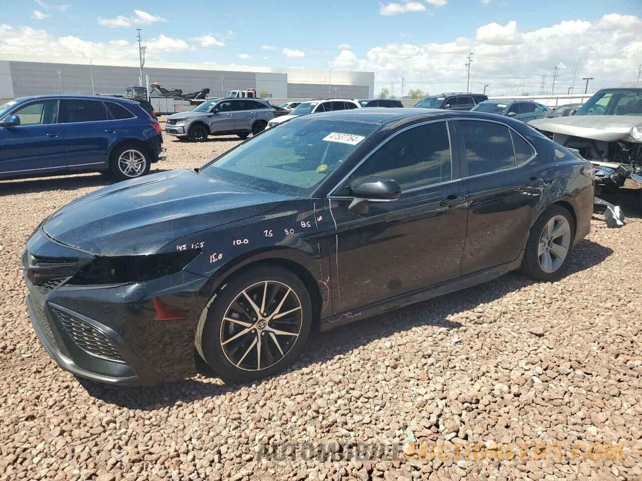 4T1G11AK1NU650999 TOYOTA CAMRY 2022