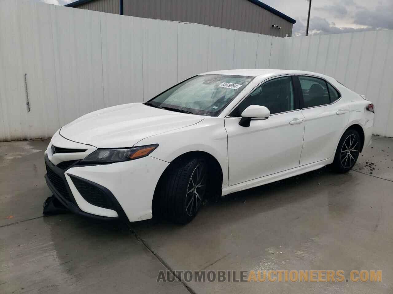 4T1G11AK1NU652266 TOYOTA CAMRY 2022