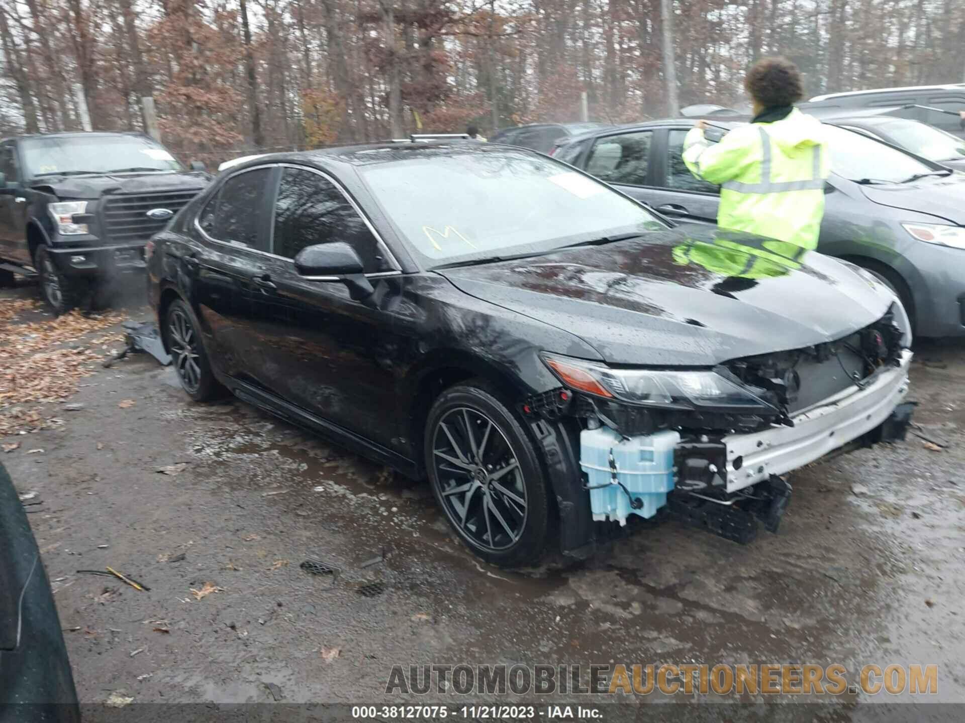 4T1G11AK1NU653935 TOYOTA CAMRY 2022