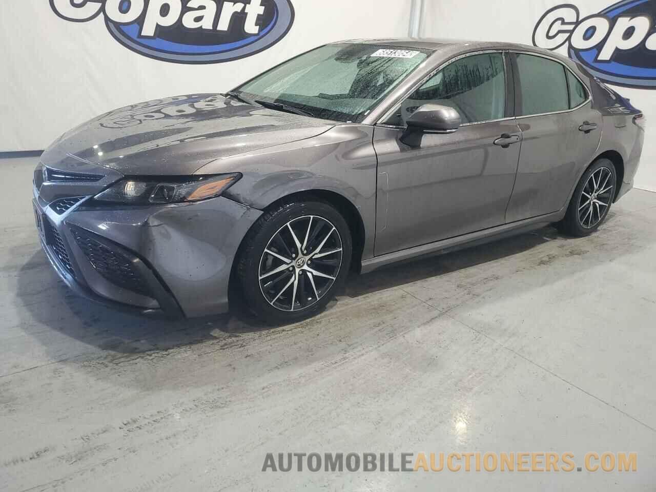 4T1G11AK1NU654602 TOYOTA CAMRY 2022