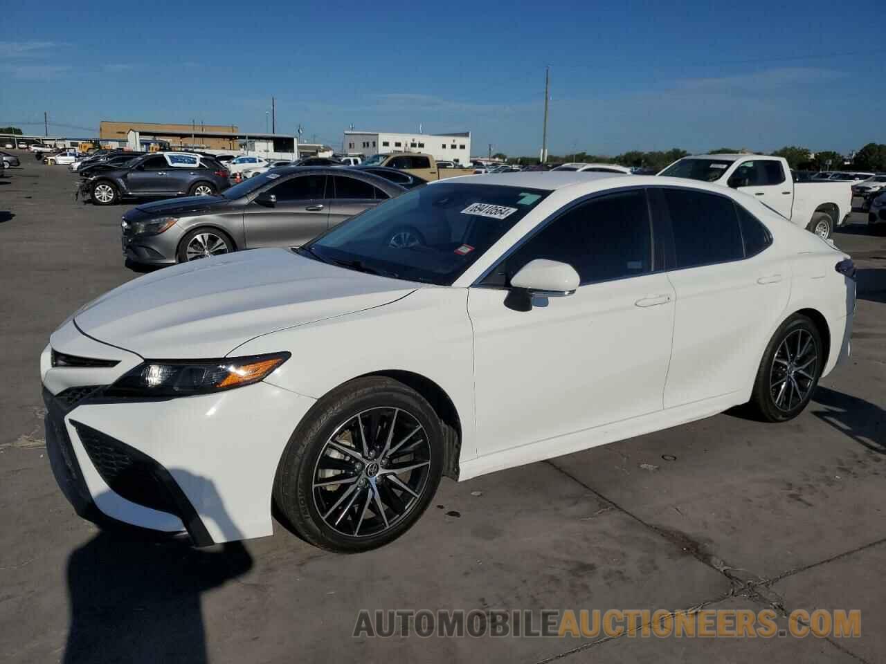 4T1G11AK1NU655359 TOYOTA CAMRY 2022