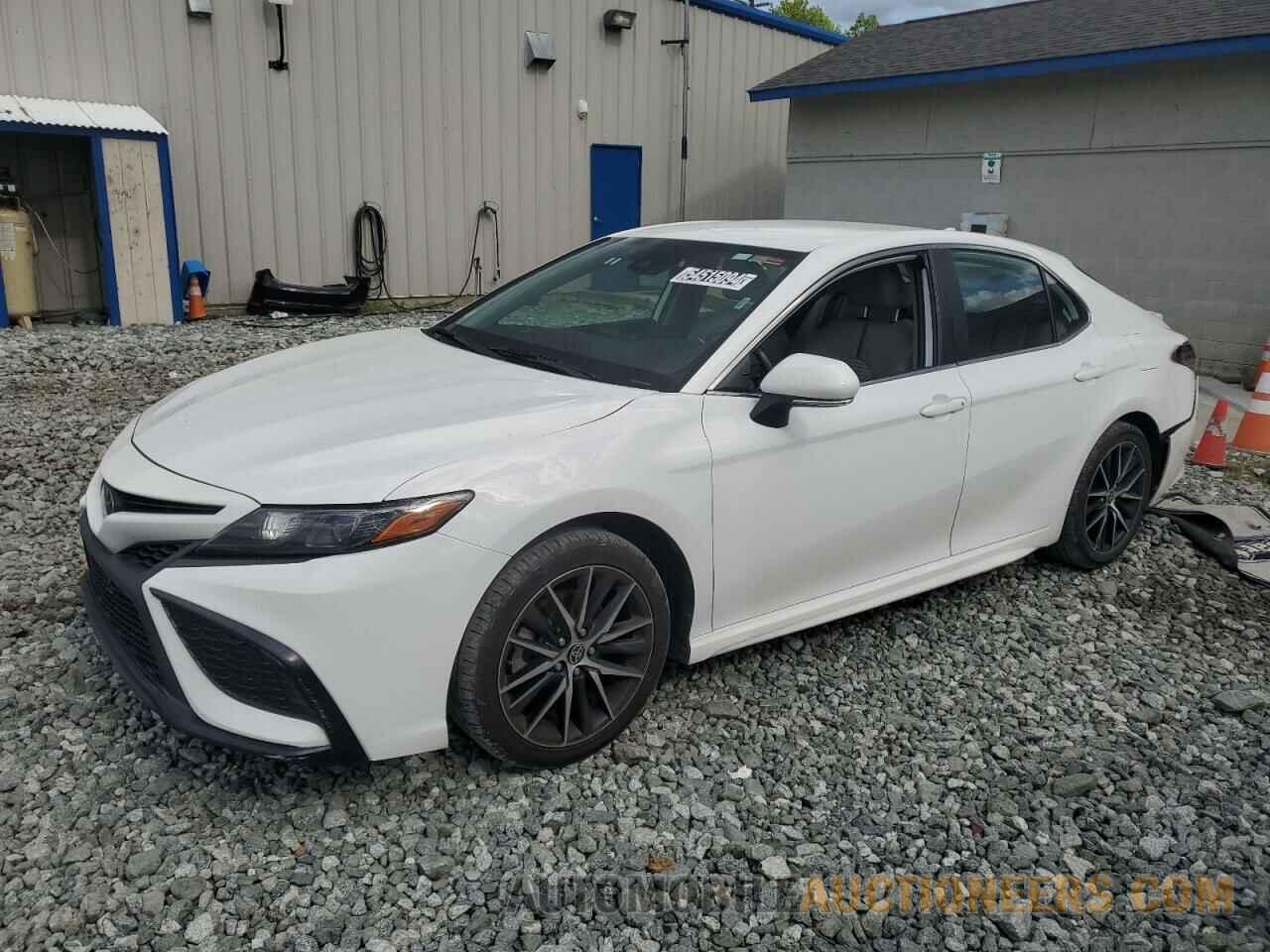 4T1G11AK1NU660609 TOYOTA CAMRY 2022