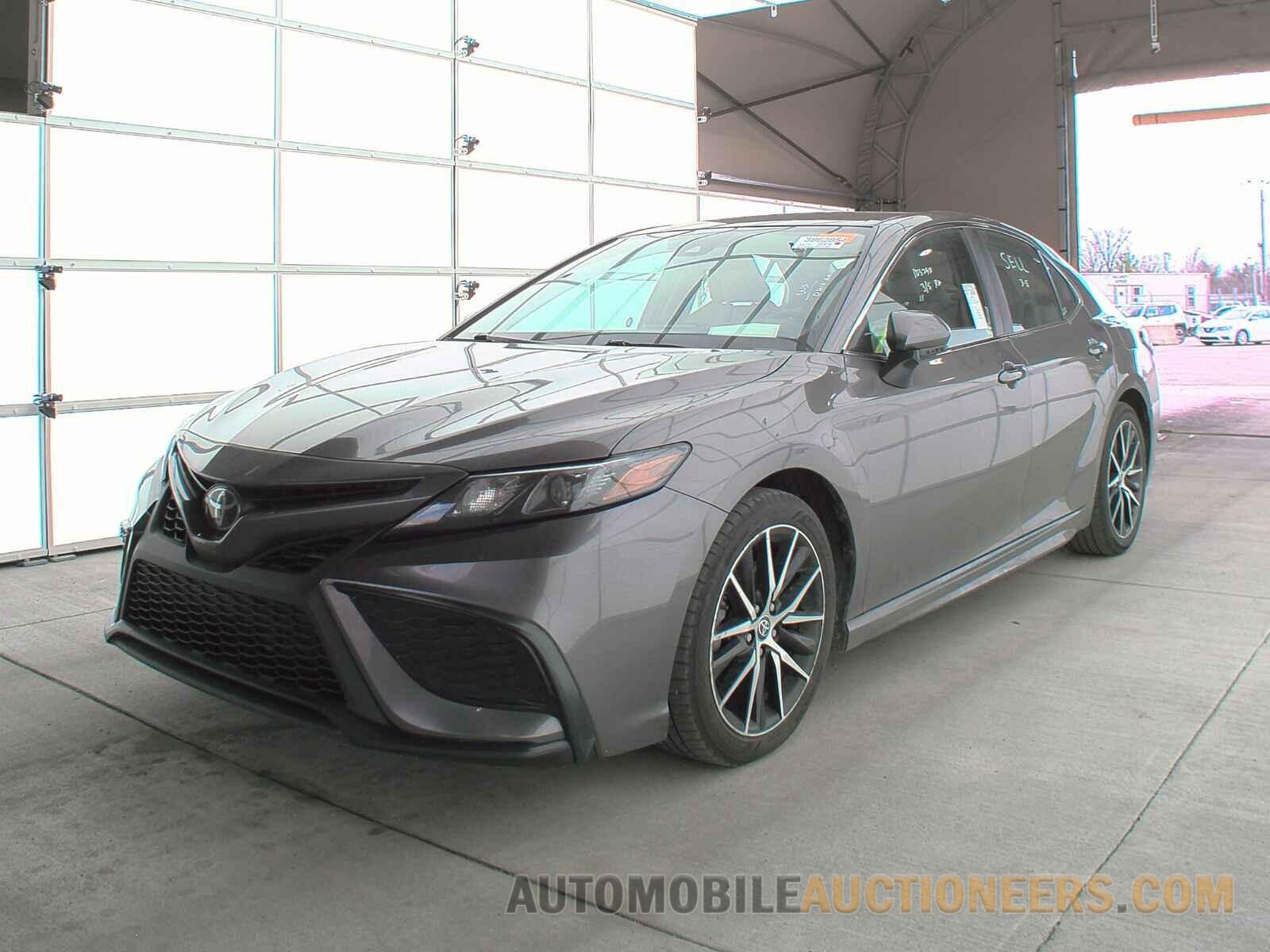 4T1G11AK1NU669715 Toyota Camry 2022