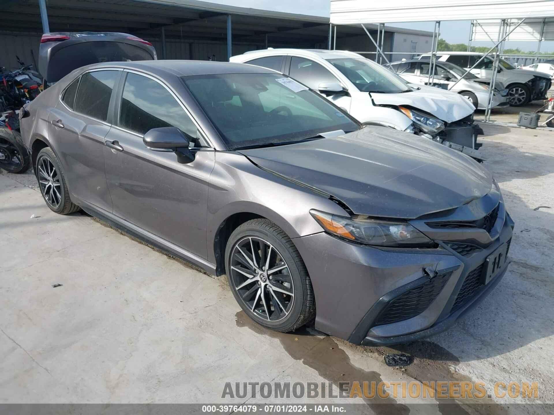 4T1G11AK1NU670931 TOYOTA CAMRY 2022