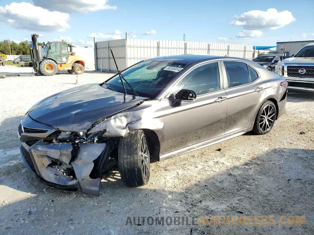 4T1G11AK1NU675868 TOYOTA CAMRY 2022