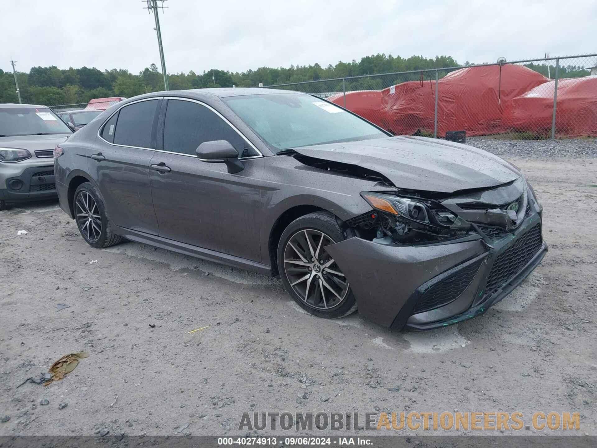 4T1G11AK1NU677670 TOYOTA CAMRY 2022