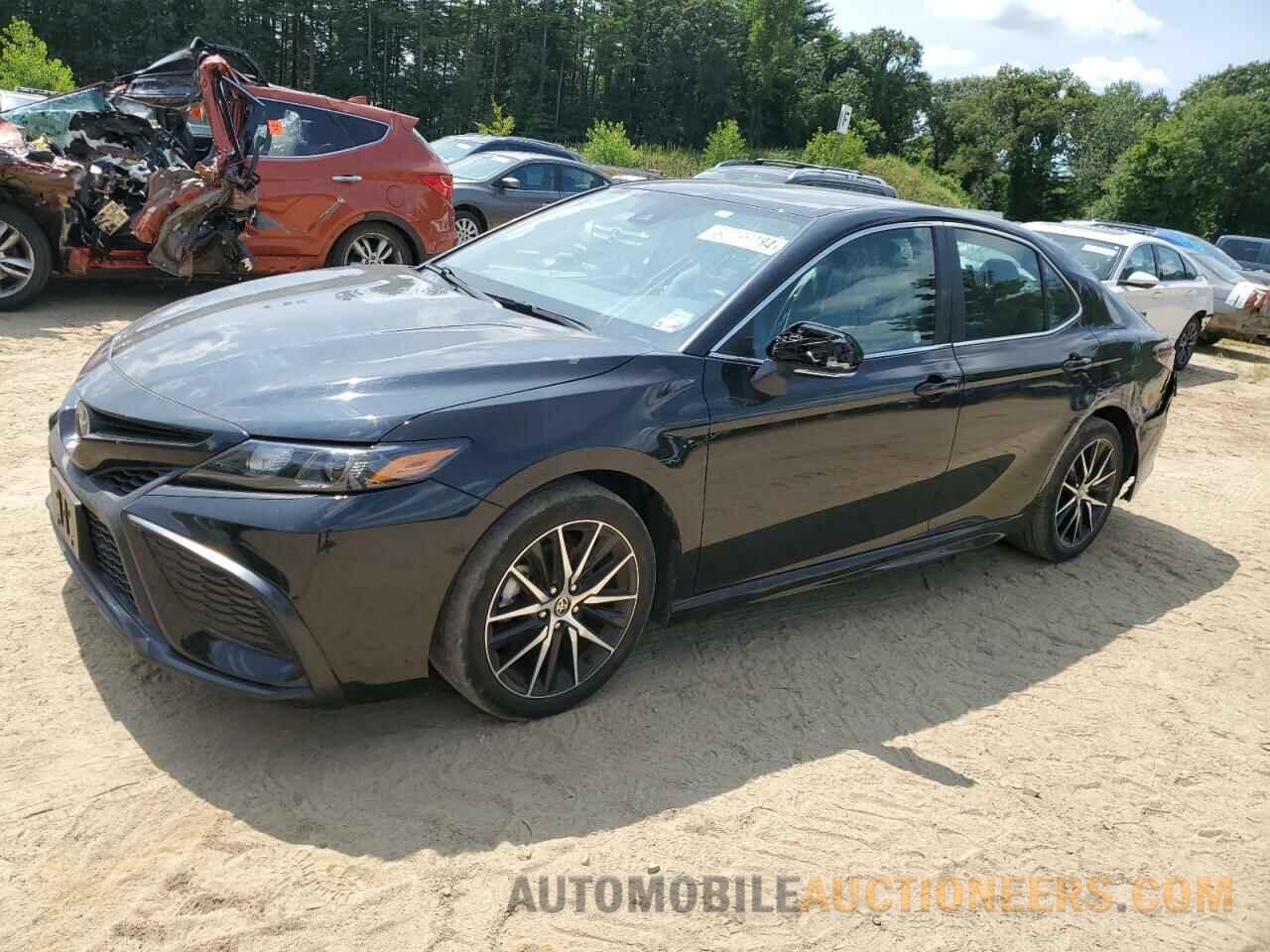 4T1G11AK1NU679919 TOYOTA CAMRY 2022