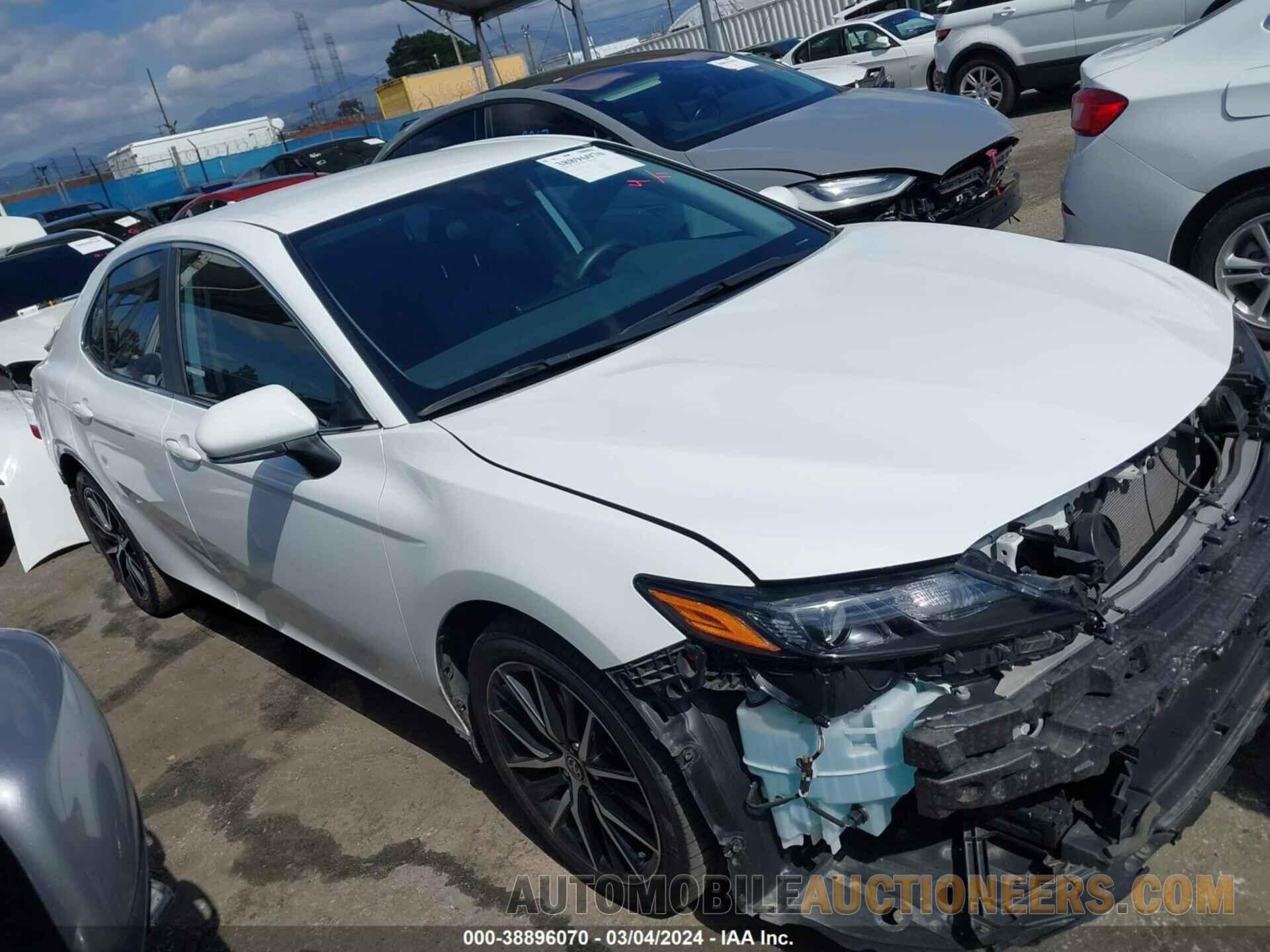 4T1G11AK1NU687115 TOYOTA CAMRY 2022