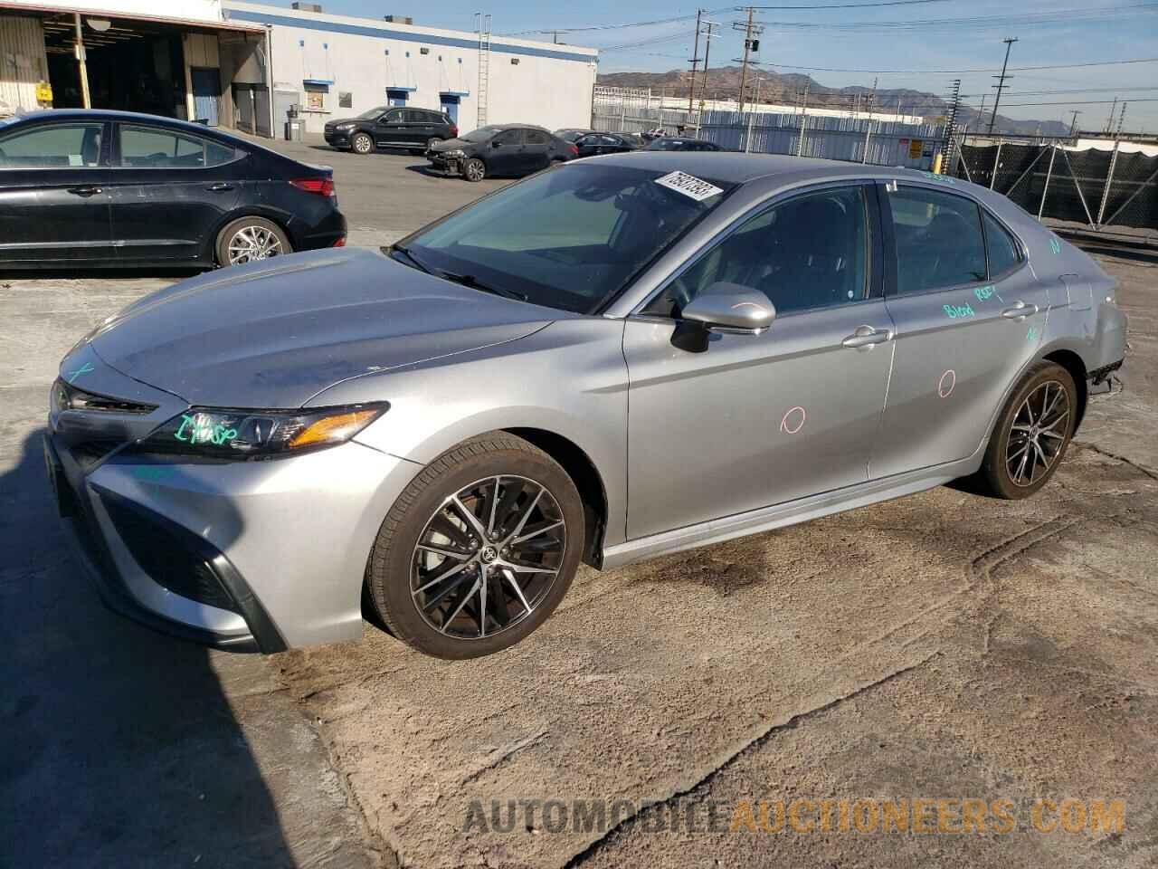 4T1G11AK1NU690841 TOYOTA CAMRY 2022