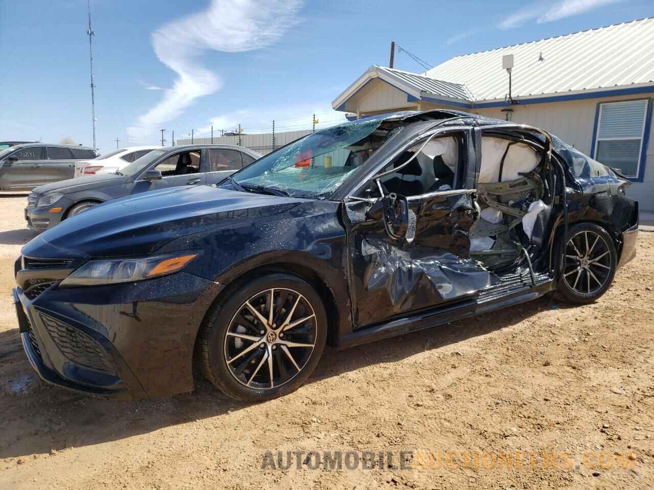 4T1G11AK1NU695229 TOYOTA CAMRY 2022