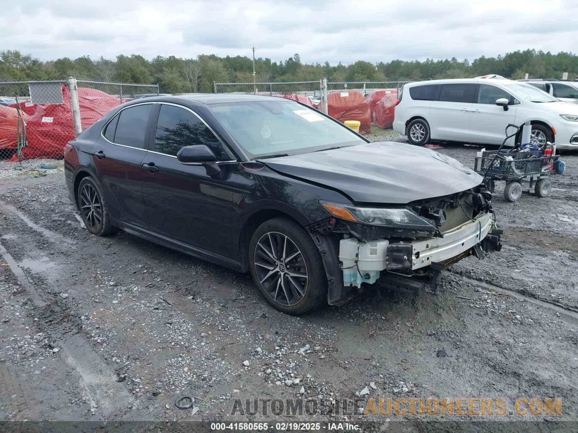 4T1G11AK1NU696817 TOYOTA CAMRY 2022