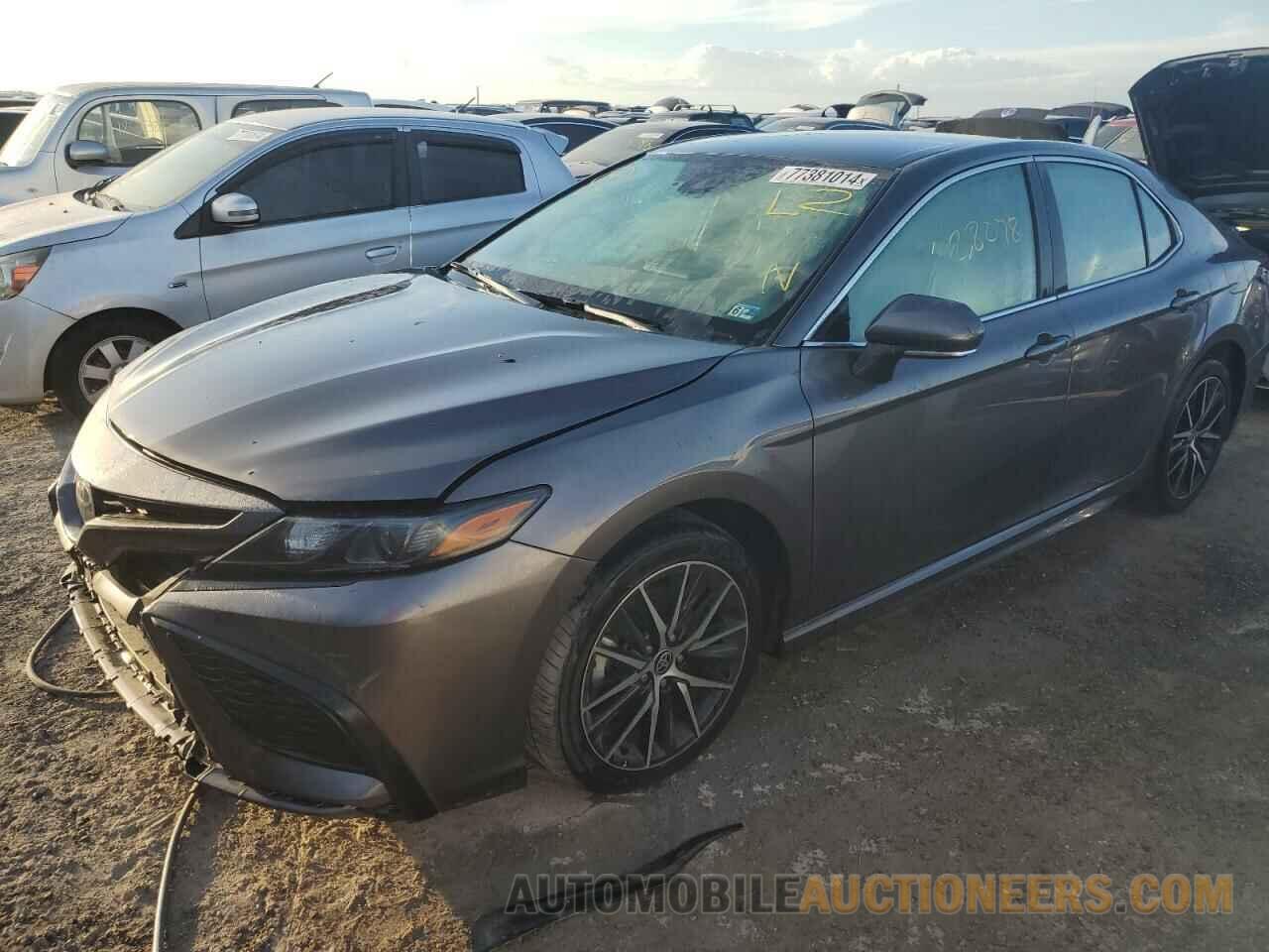 4T1G11AK1NU699040 TOYOTA CAMRY 2022