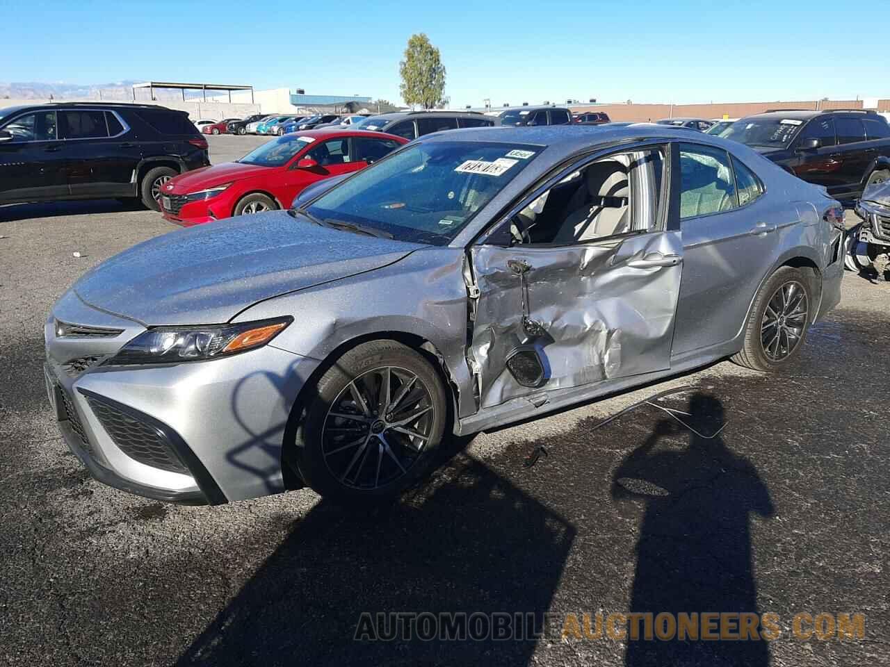 4T1G11AK1NU713194 TOYOTA CAMRY 2022