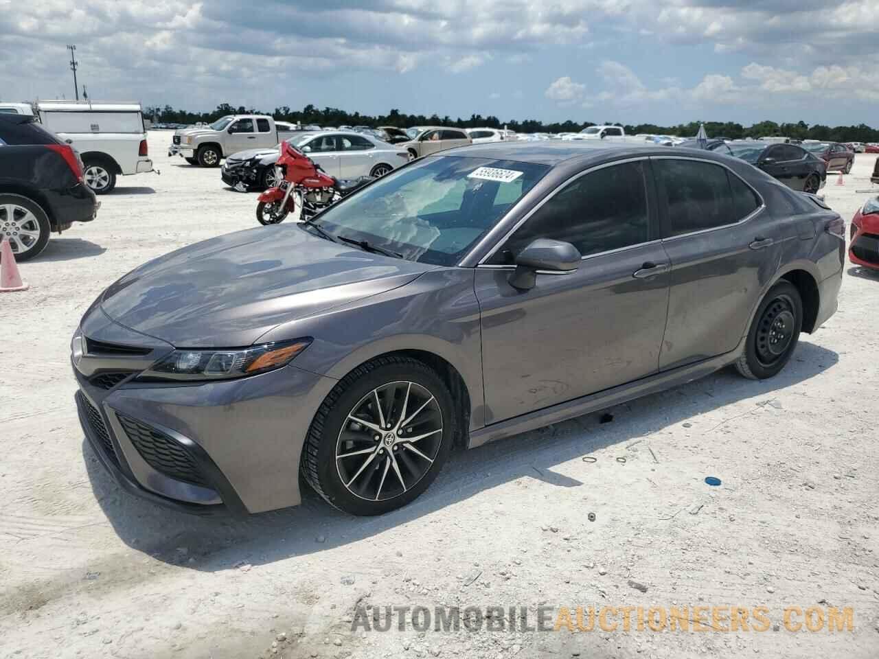 4T1G11AK1NU716662 TOYOTA CAMRY 2022