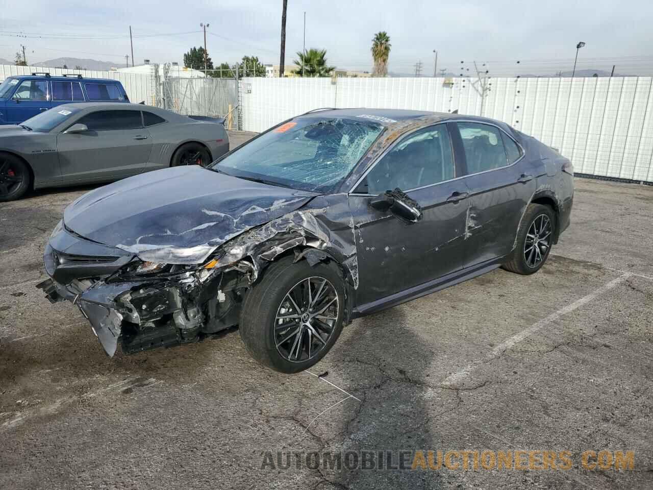 4T1G11AK1PU802198 TOYOTA CAMRY 2023