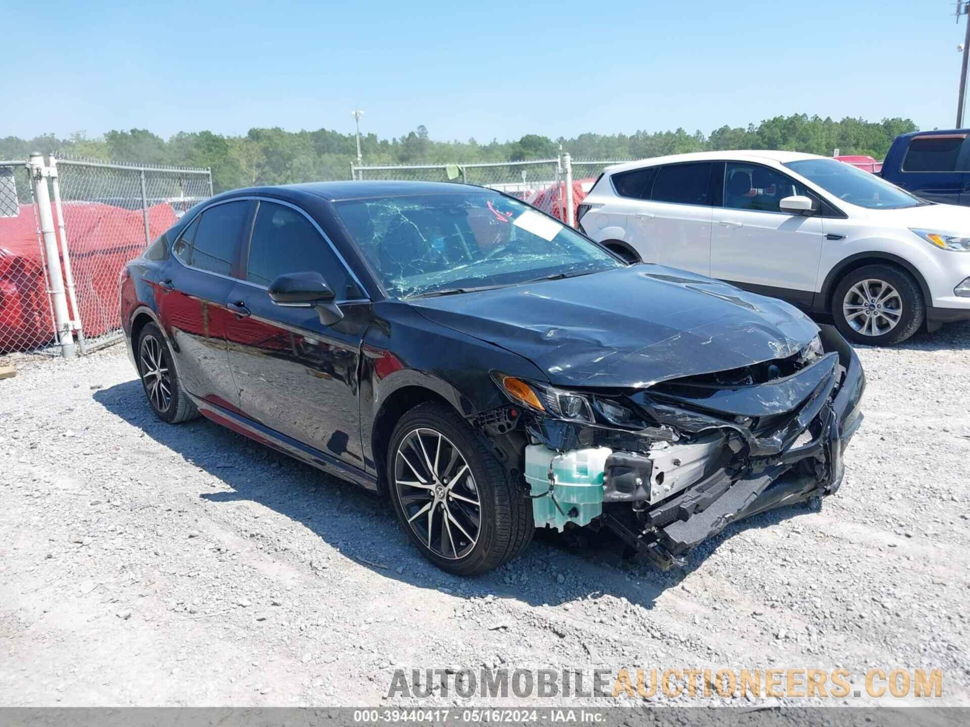 4T1G11AK1RU204261 TOYOTA CAMRY 2024