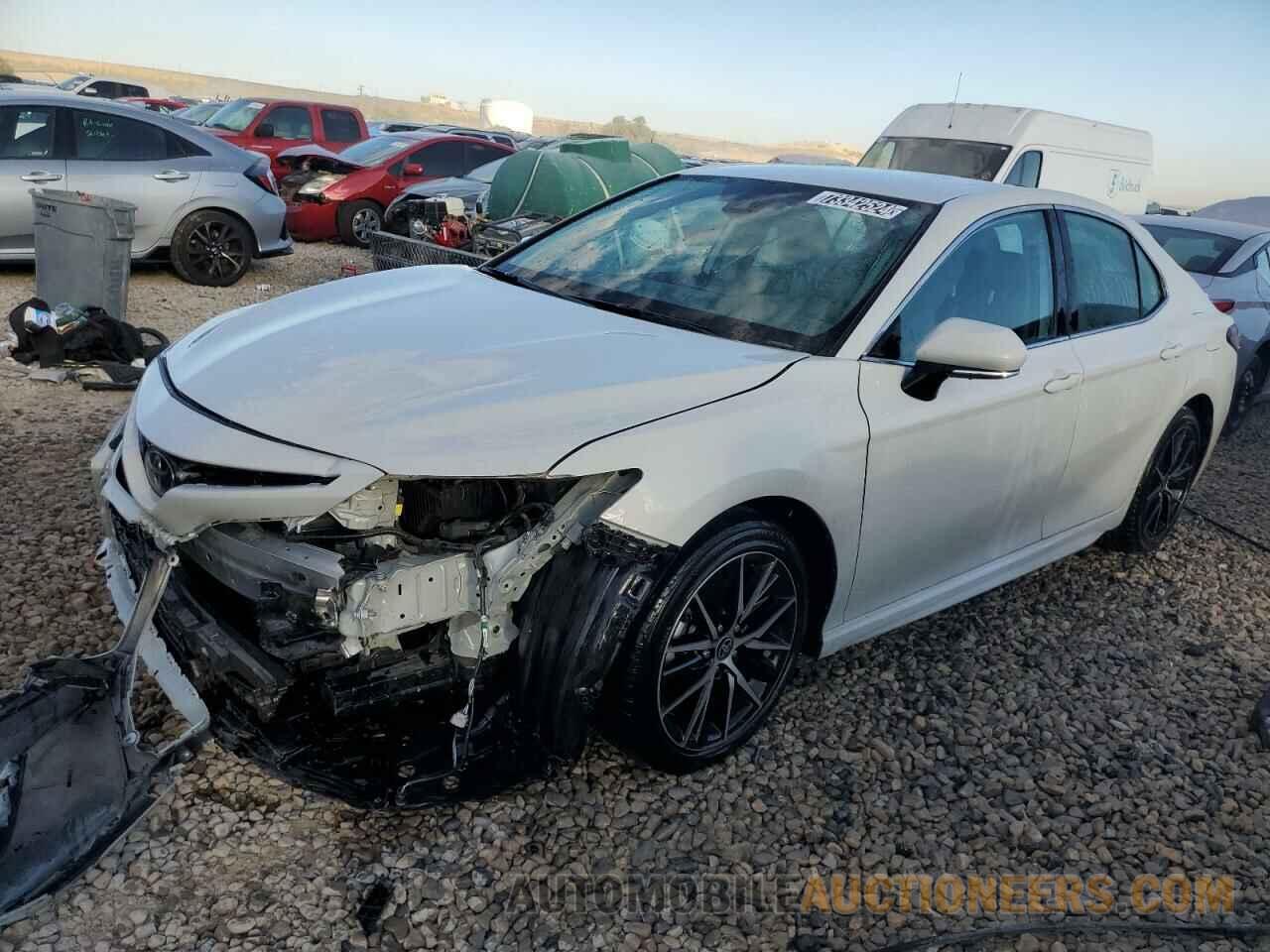 4T1G11AK1RU219066 TOYOTA CAMRY 2024