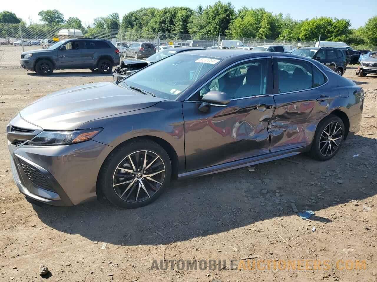 4T1G11AK1RU850108 TOYOTA CAMRY 2024