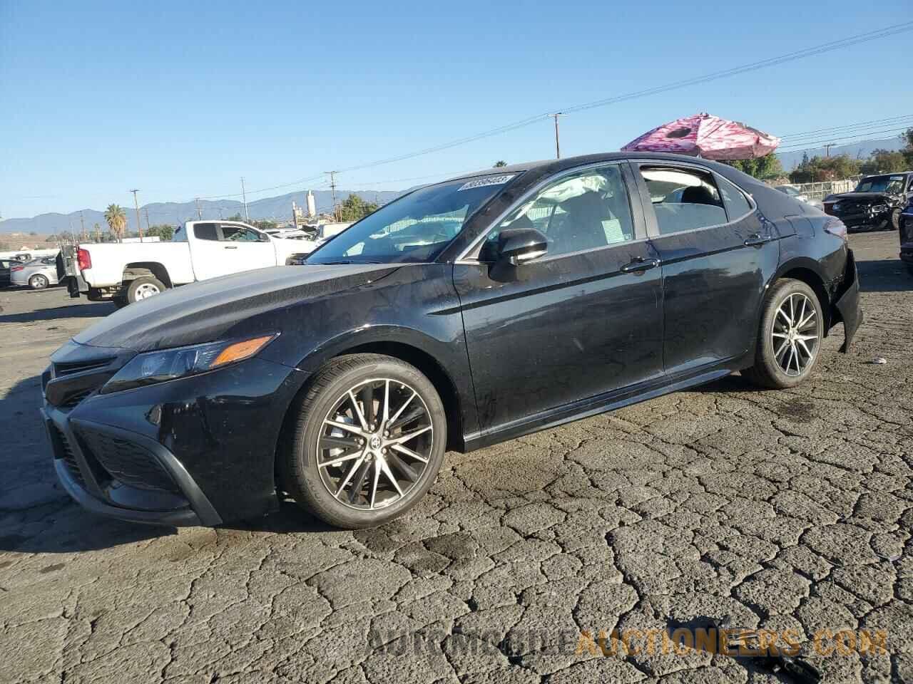 4T1G11AK1RU857253 TOYOTA CAMRY 2024