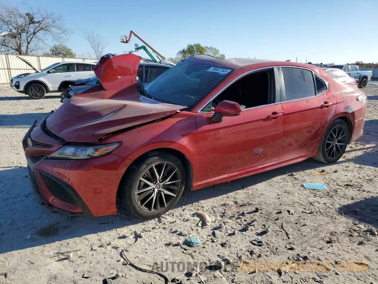 4T1G11AK2MU409211 TOYOTA CAMRY 2021