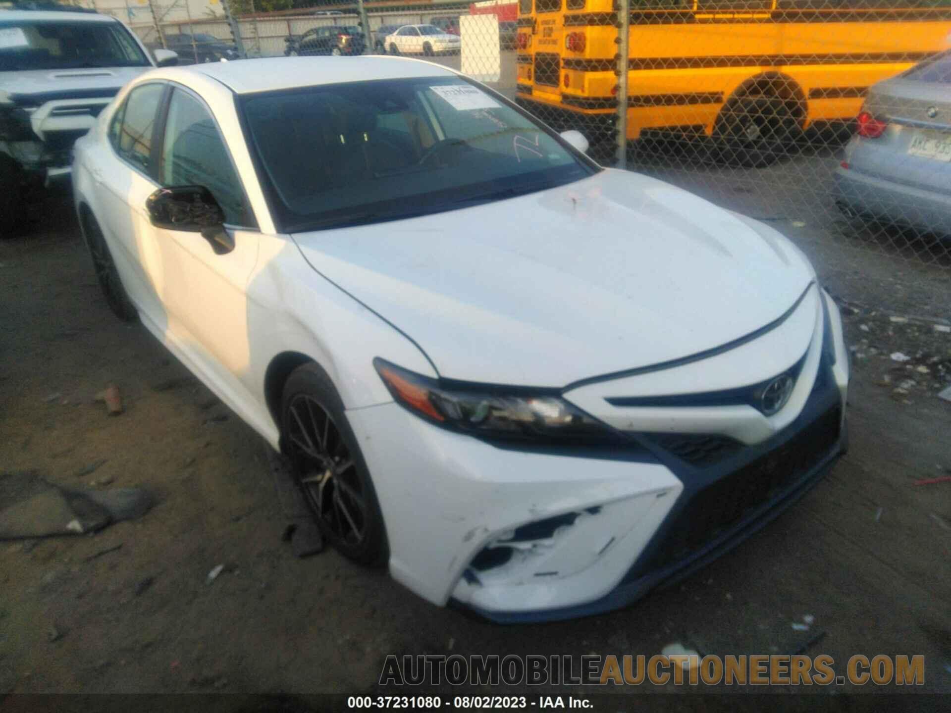 4T1G11AK2MU411590 TOYOTA CAMRY 2021