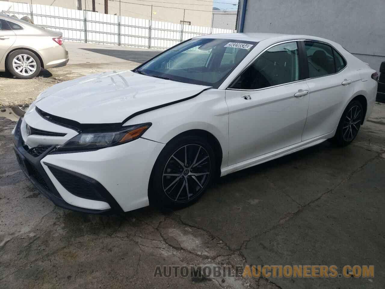 4T1G11AK2MU429507 TOYOTA CAMRY 2021