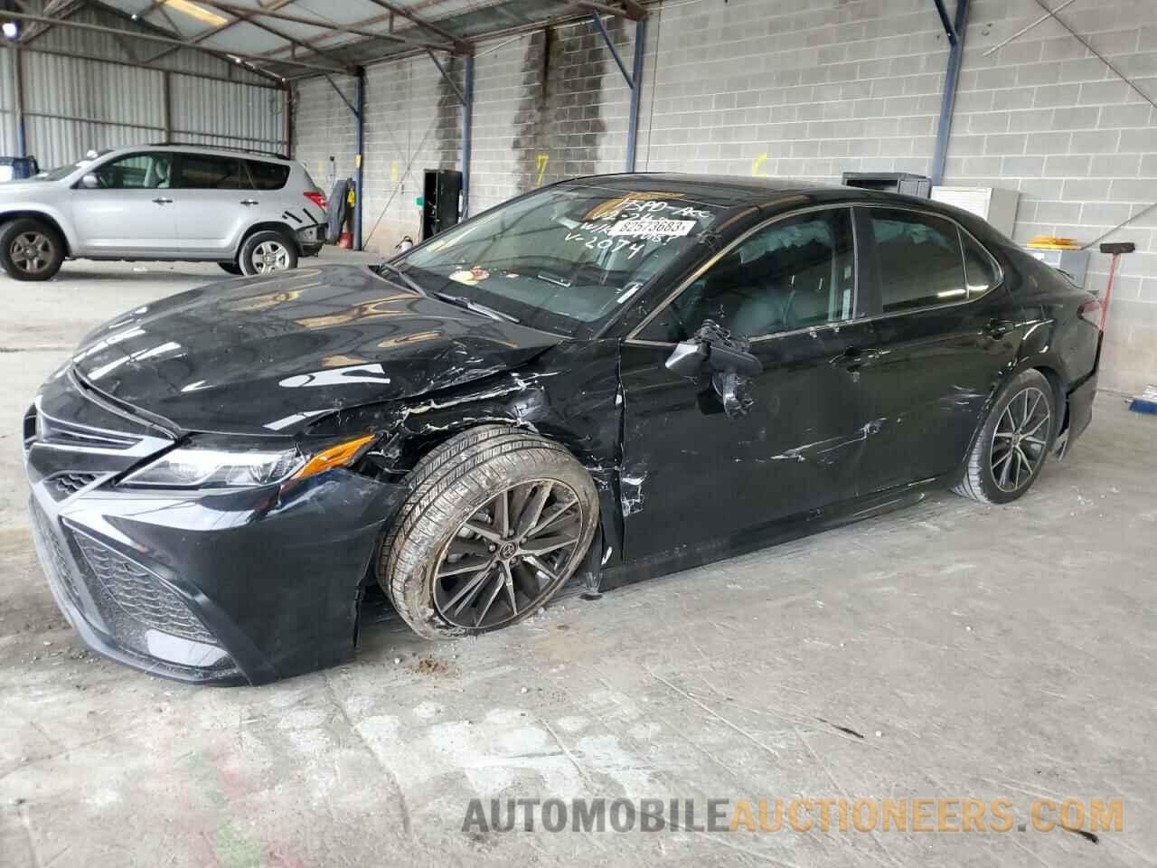 4T1G11AK2MU452074 TOYOTA CAMRY 2021