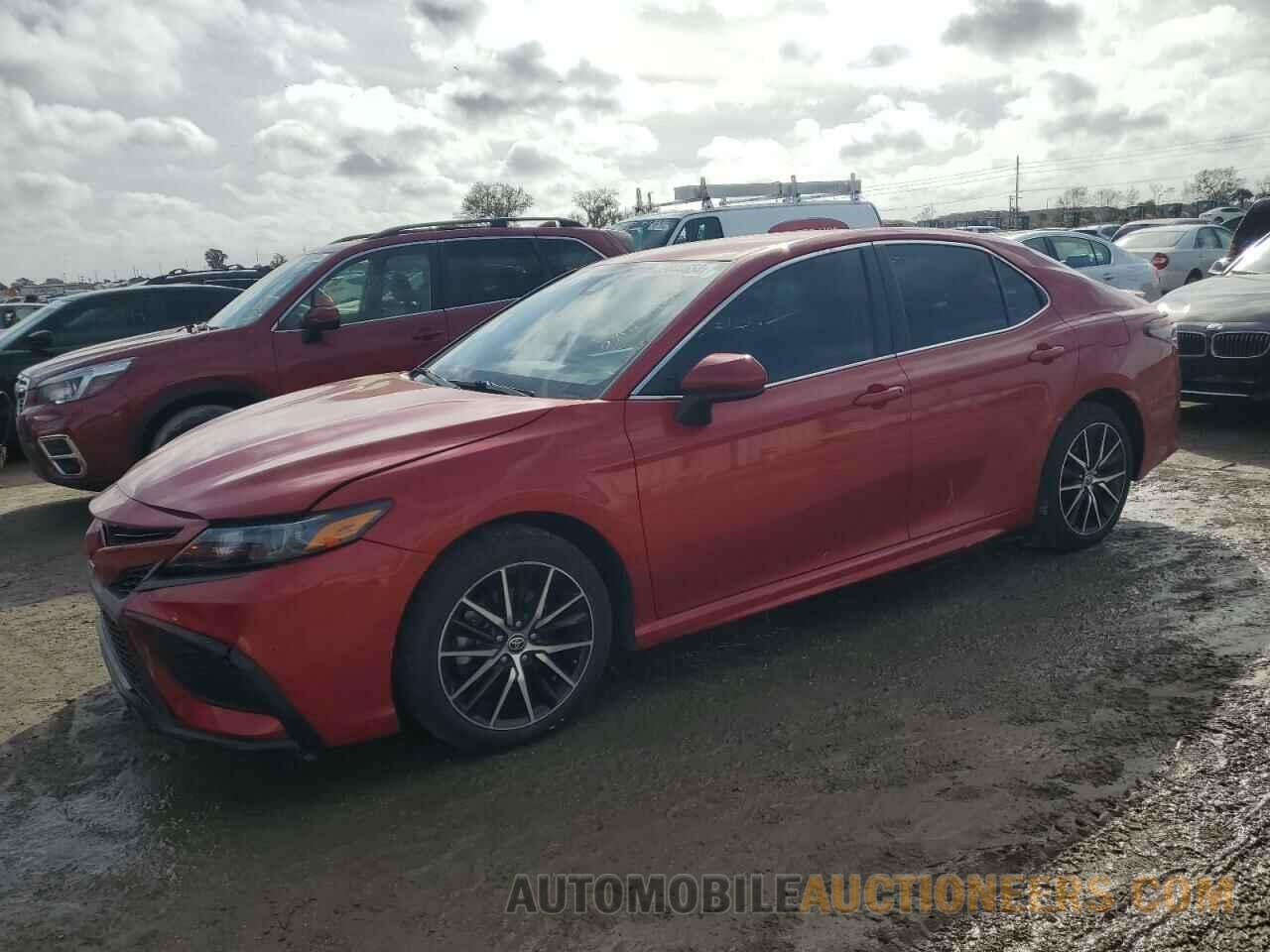 4T1G11AK2MU452706 TOYOTA CAMRY 2021