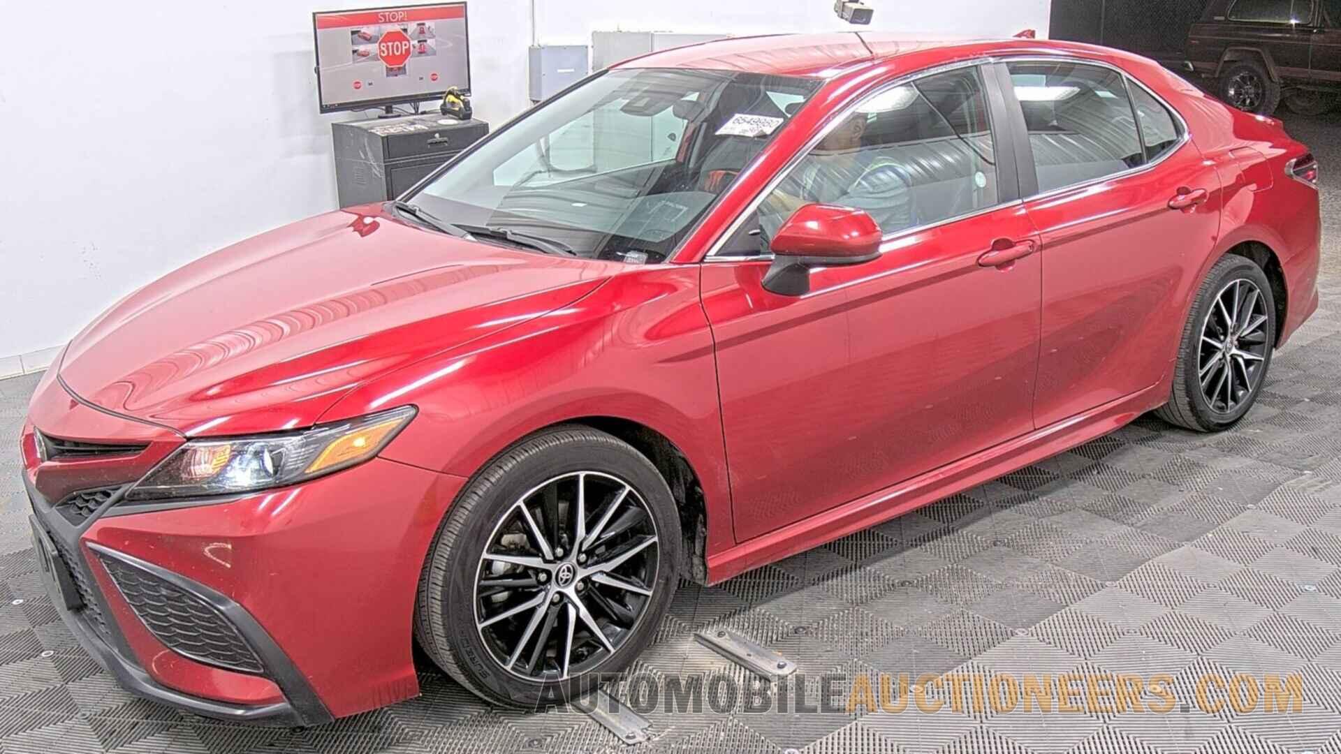 4T1G11AK2MU459364 Toyota Camry 2021