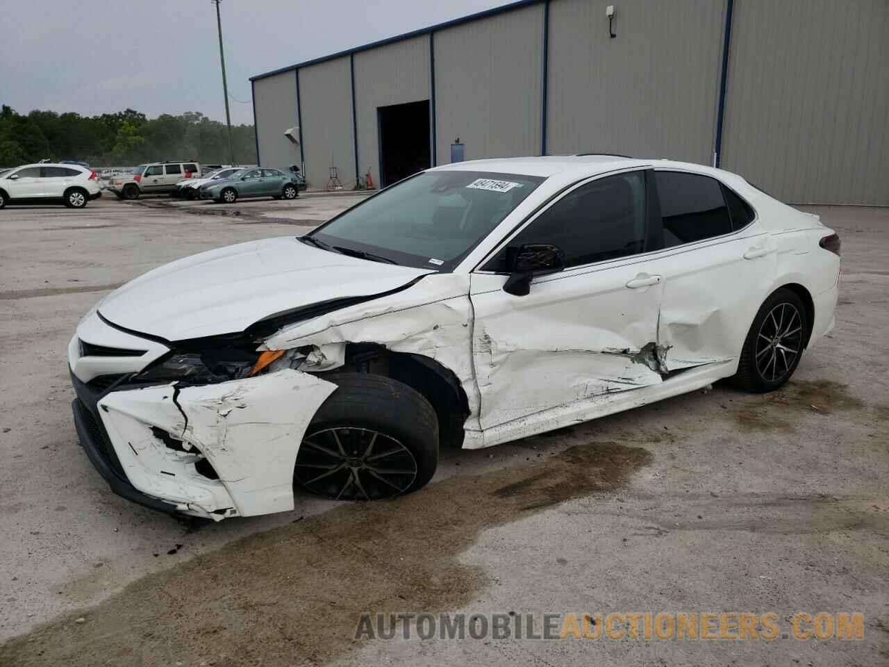 4T1G11AK2MU460269 TOYOTA CAMRY 2021