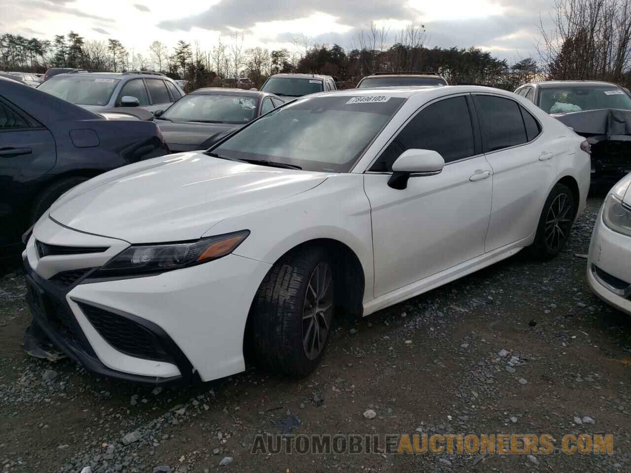 4T1G11AK2MU460563 TOYOTA CAMRY 2021