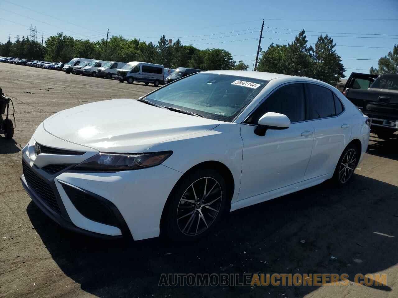 4T1G11AK2MU464712 TOYOTA CAMRY 2021