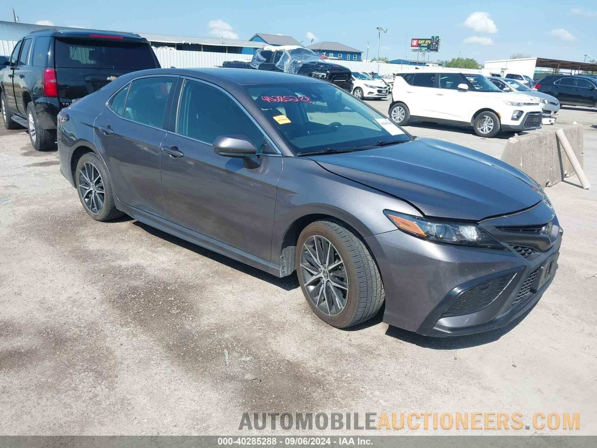 4T1G11AK2MU466282 TOYOTA CAMRY 2021