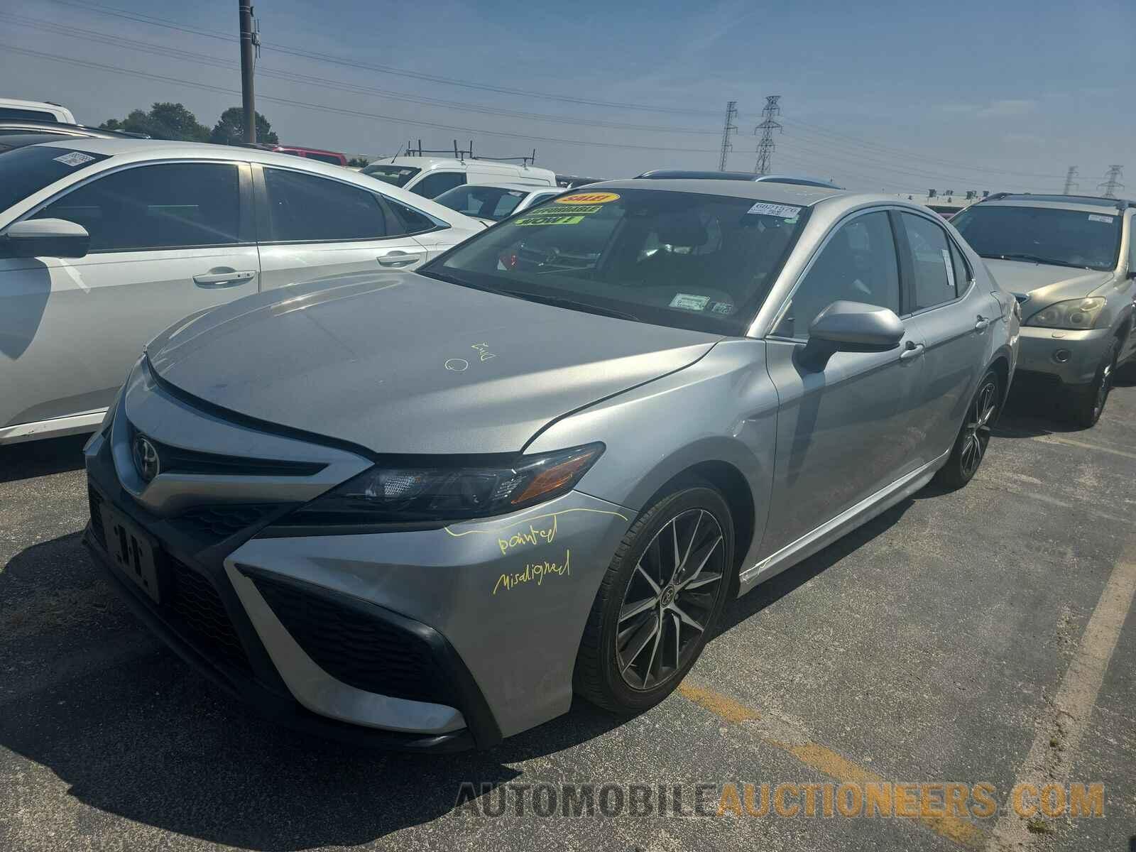 4T1G11AK2MU466430 Toyota Camry 2021