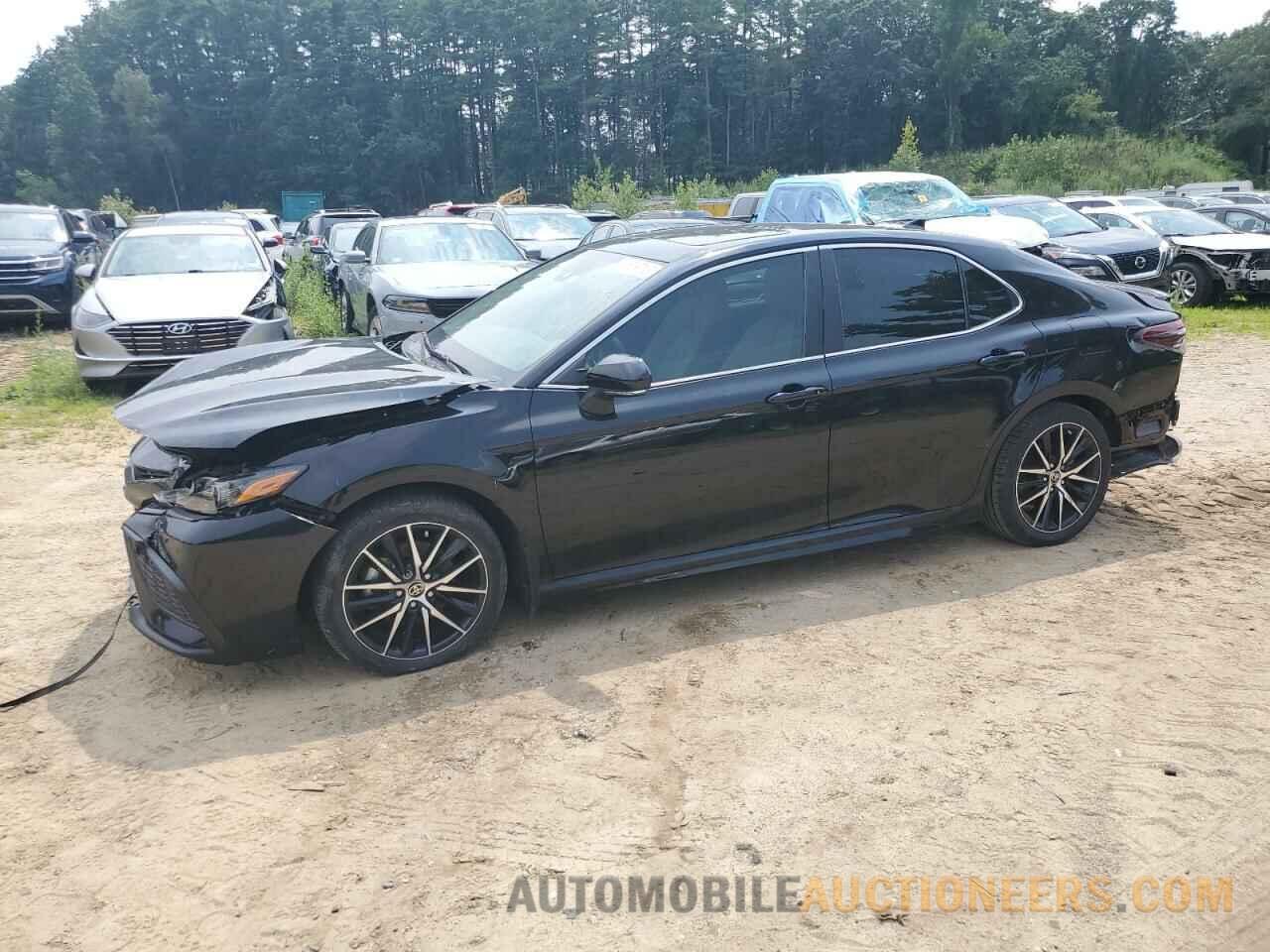 4T1G11AK2MU470302 TOYOTA CAMRY 2021