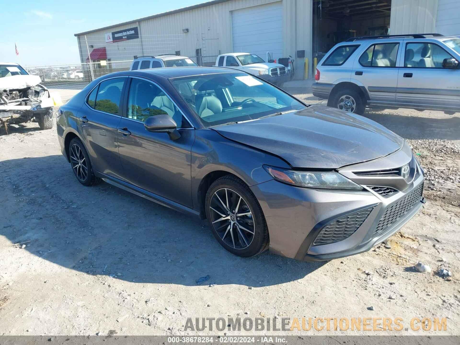 4T1G11AK2MU474706 TOYOTA CAMRY 2021