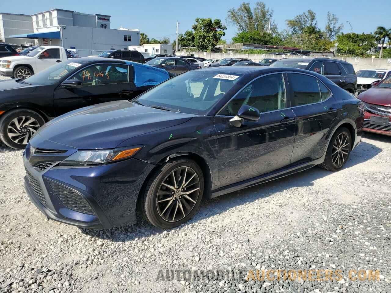 4T1G11AK2MU475127 TOYOTA CAMRY 2021