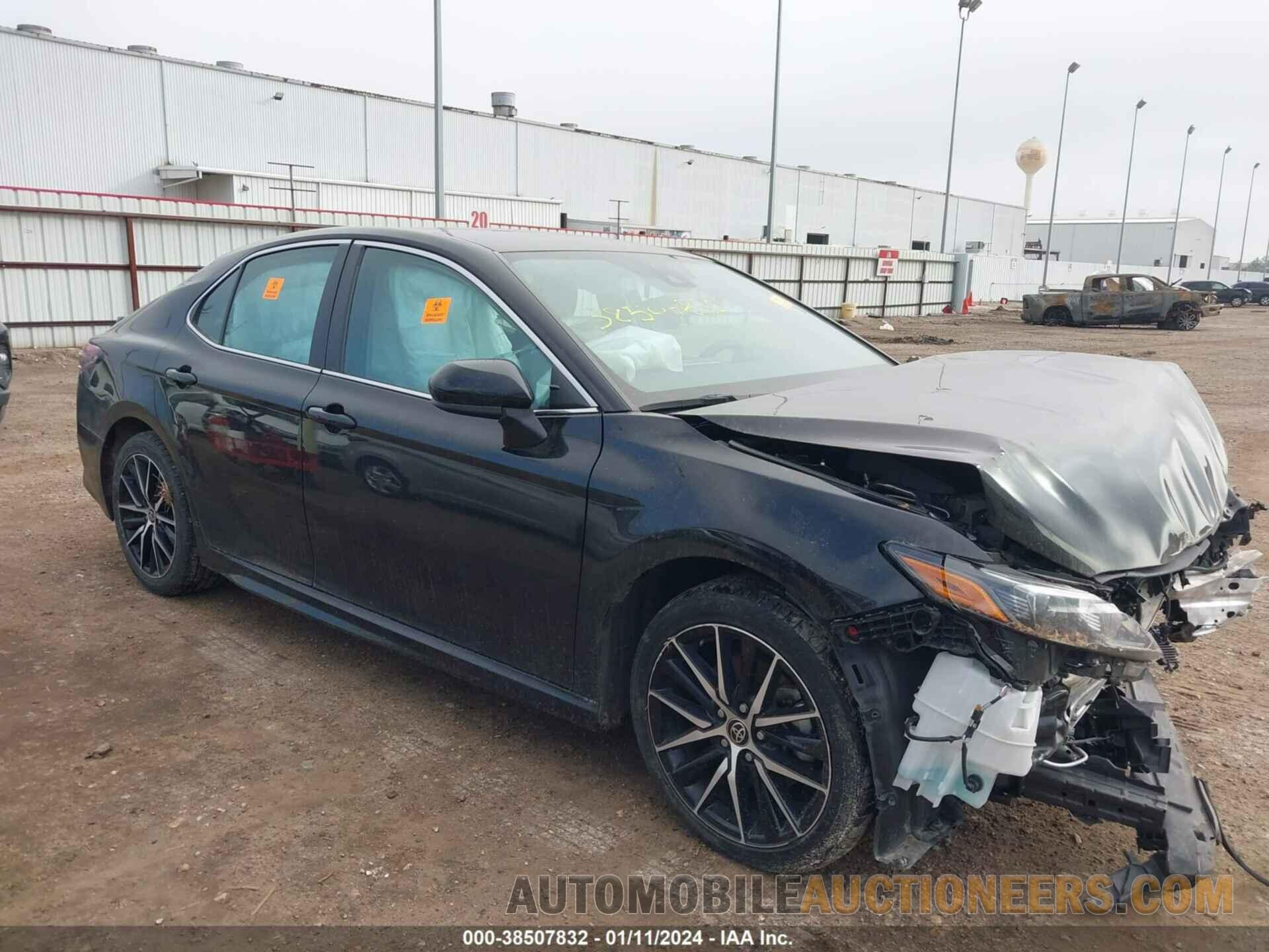 4T1G11AK2MU480117 TOYOTA CAMRY 2021