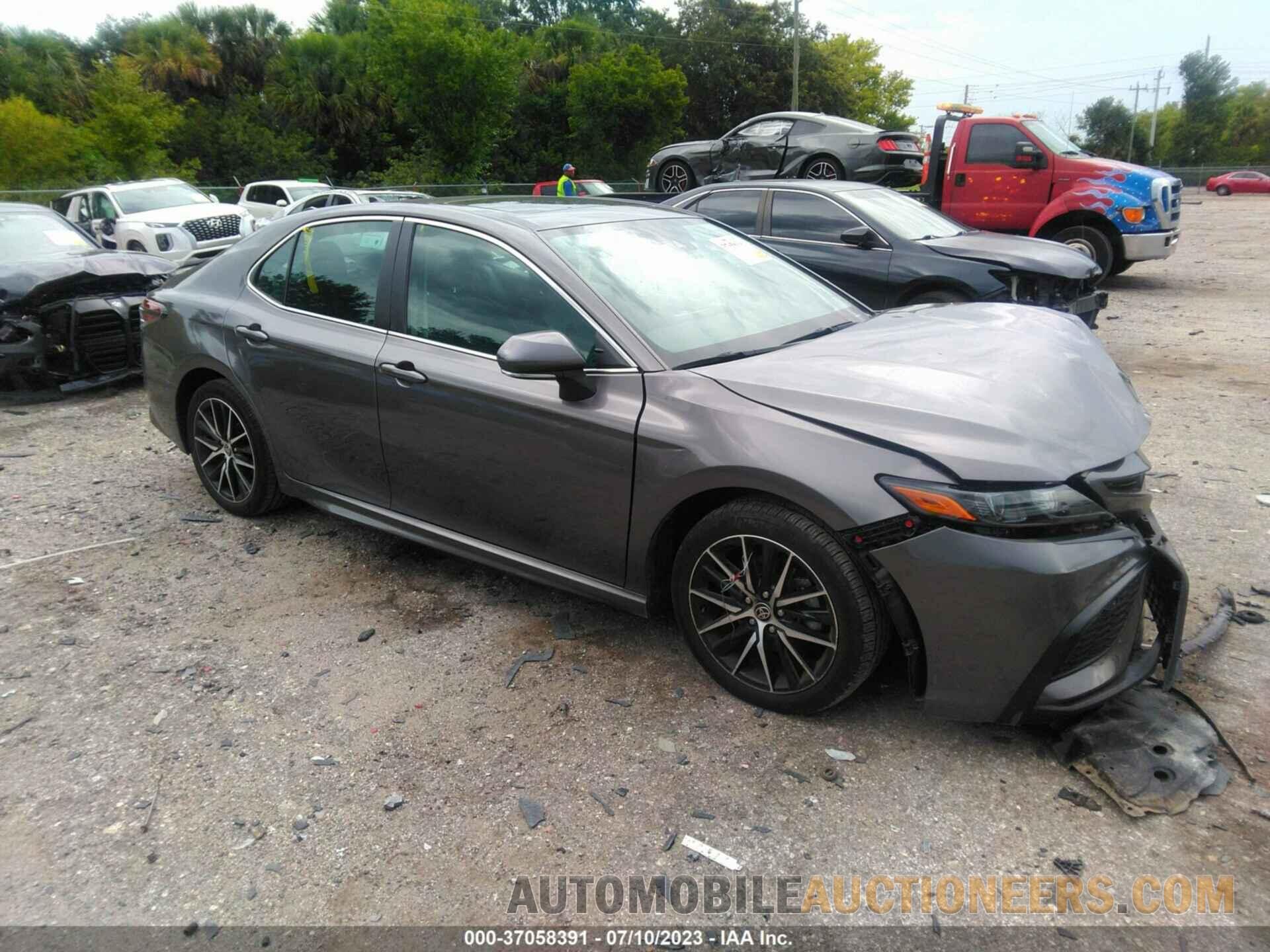 4T1G11AK2MU480232 TOYOTA CAMRY 2021