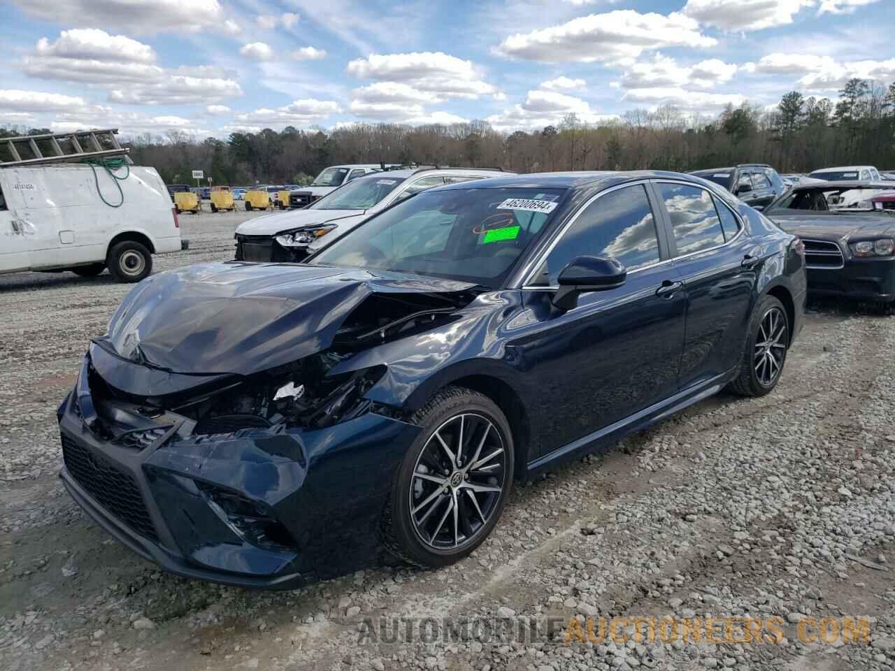 4T1G11AK2MU484152 TOYOTA CAMRY 2021