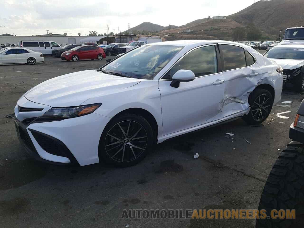 4T1G11AK2MU517490 TOYOTA CAMRY 2021