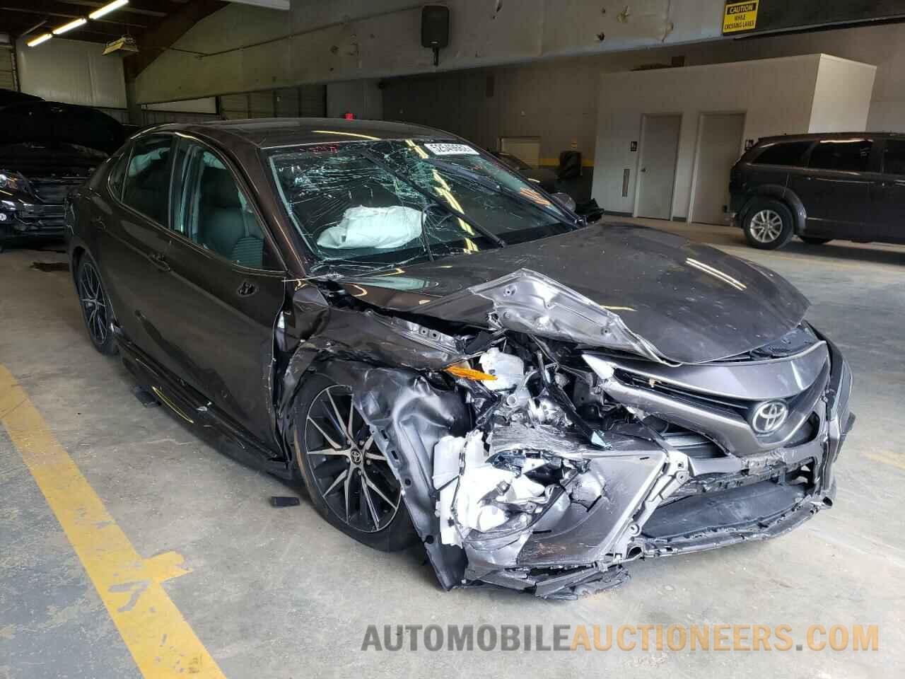 4T1G11AK2MU521748 TOYOTA CAMRY 2021