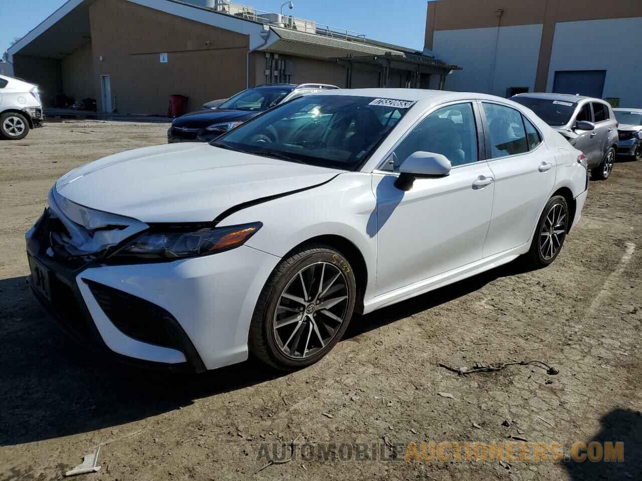 4T1G11AK2MU543099 TOYOTA CAMRY 2021