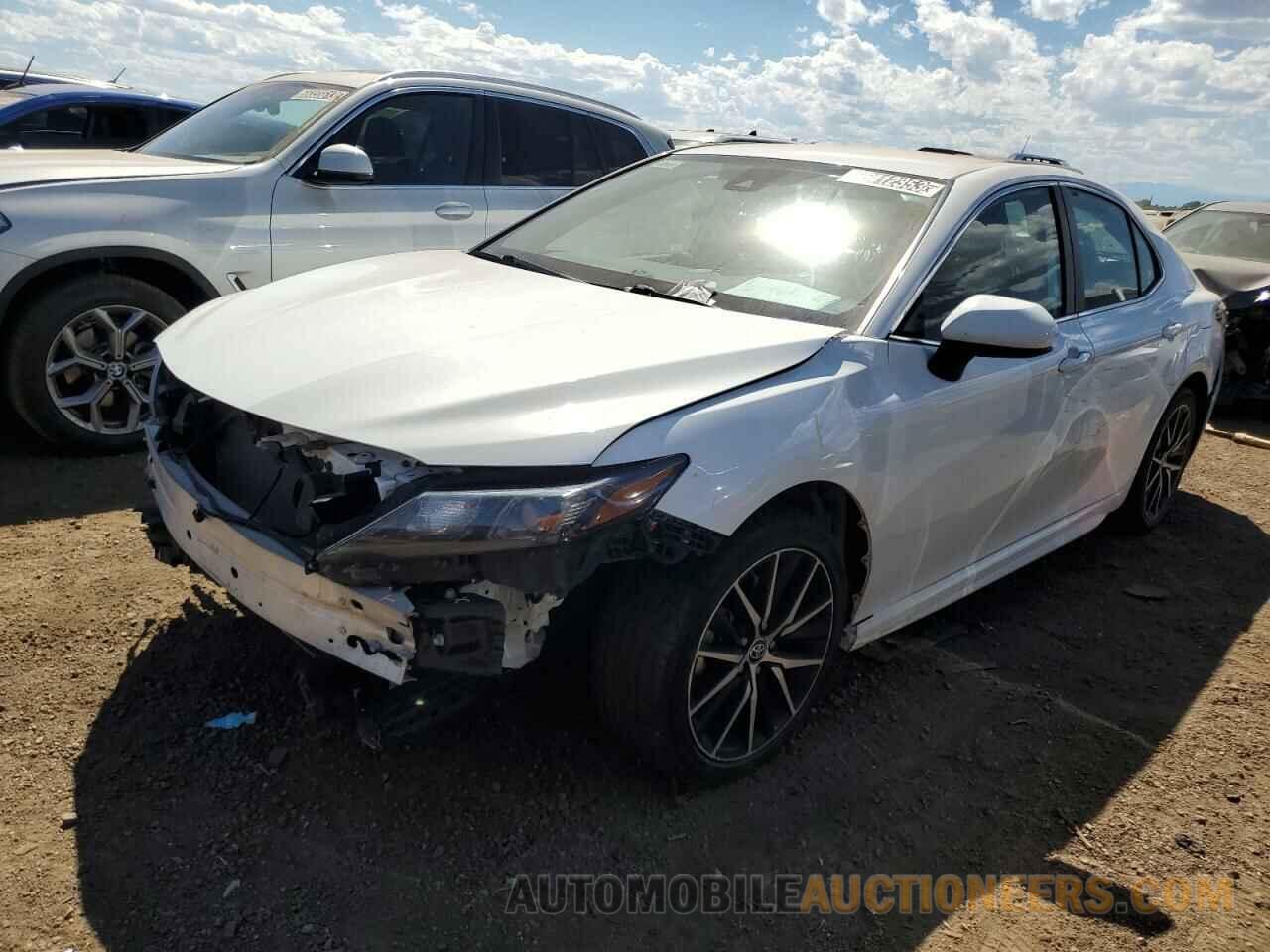 4T1G11AK2MU545578 TOYOTA CAMRY 2021