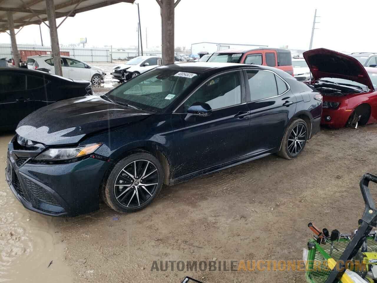 4T1G11AK2MU546021 TOYOTA CAMRY 2021