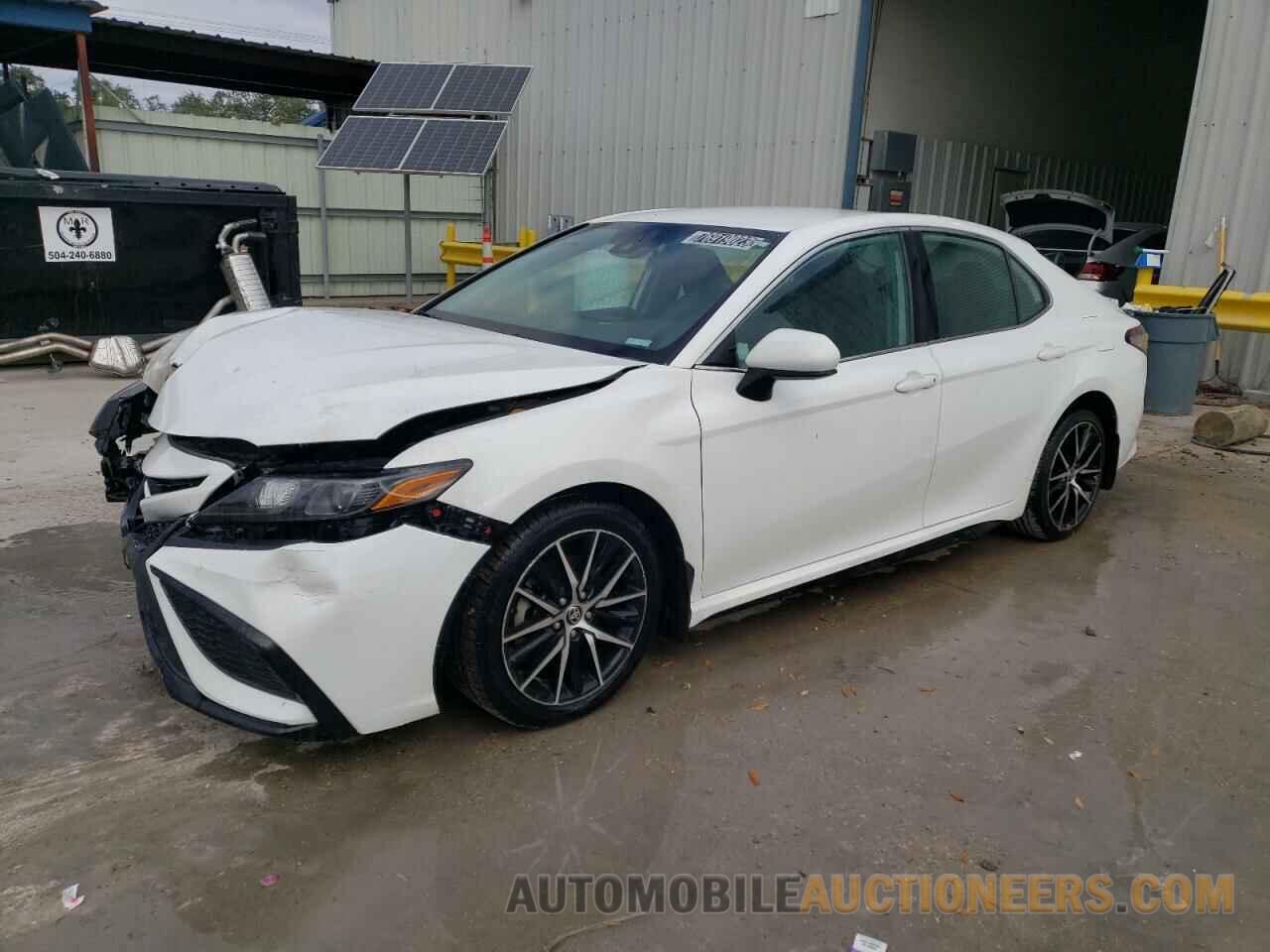 4T1G11AK2MU546780 TOYOTA CAMRY 2021