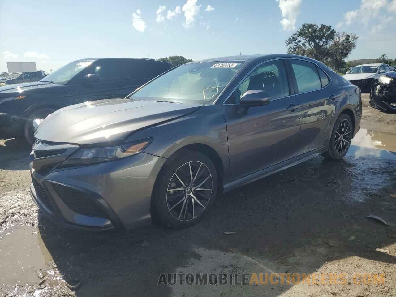 4T1G11AK2MU547511 TOYOTA CAMRY 2021